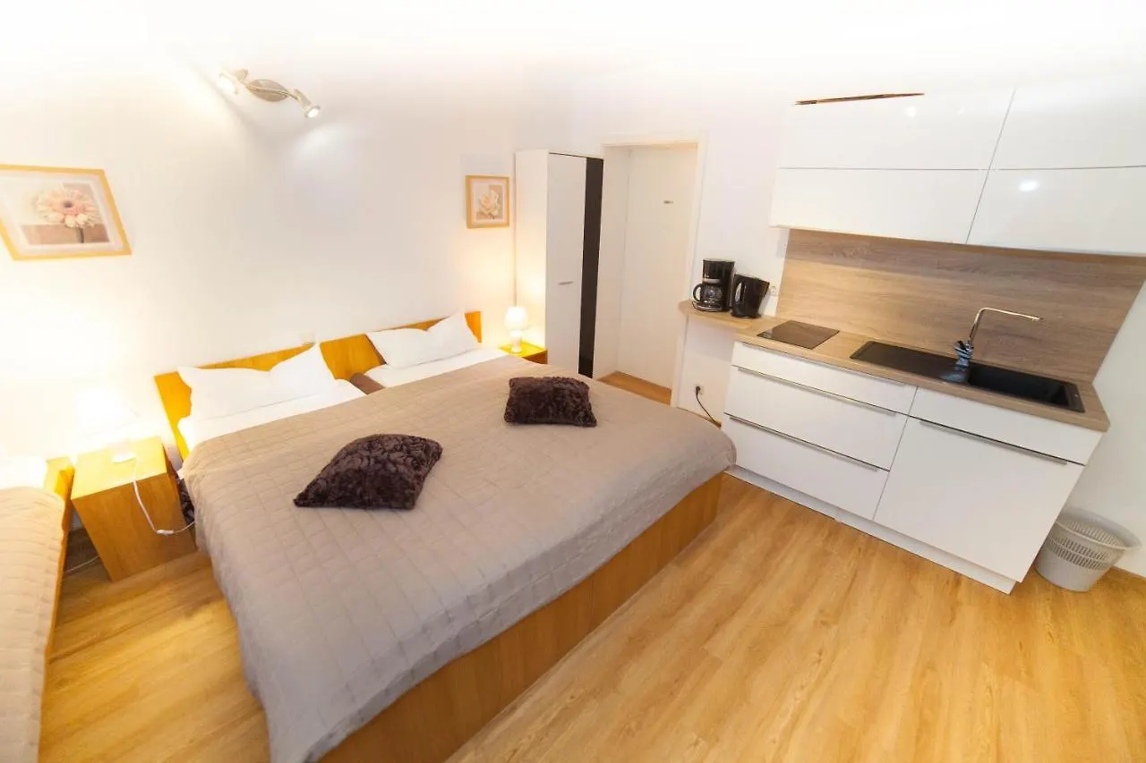 Hotel Am Gutspark Prager Gbr Leipzig Appartement